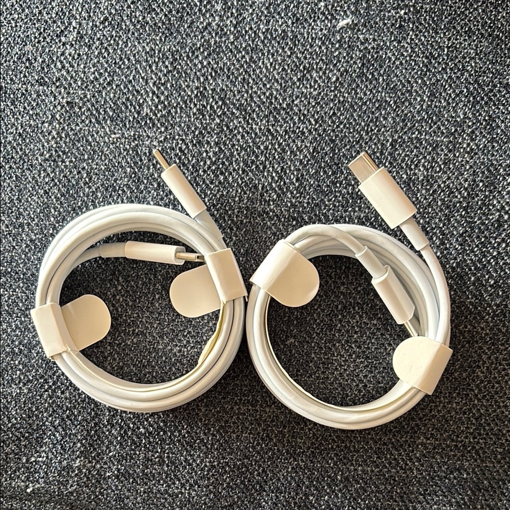 TWO HYPER FAST 120W CHARGING USB-C TO USB-C  POWER CORDS 6 FT EACH…BRAND NEW